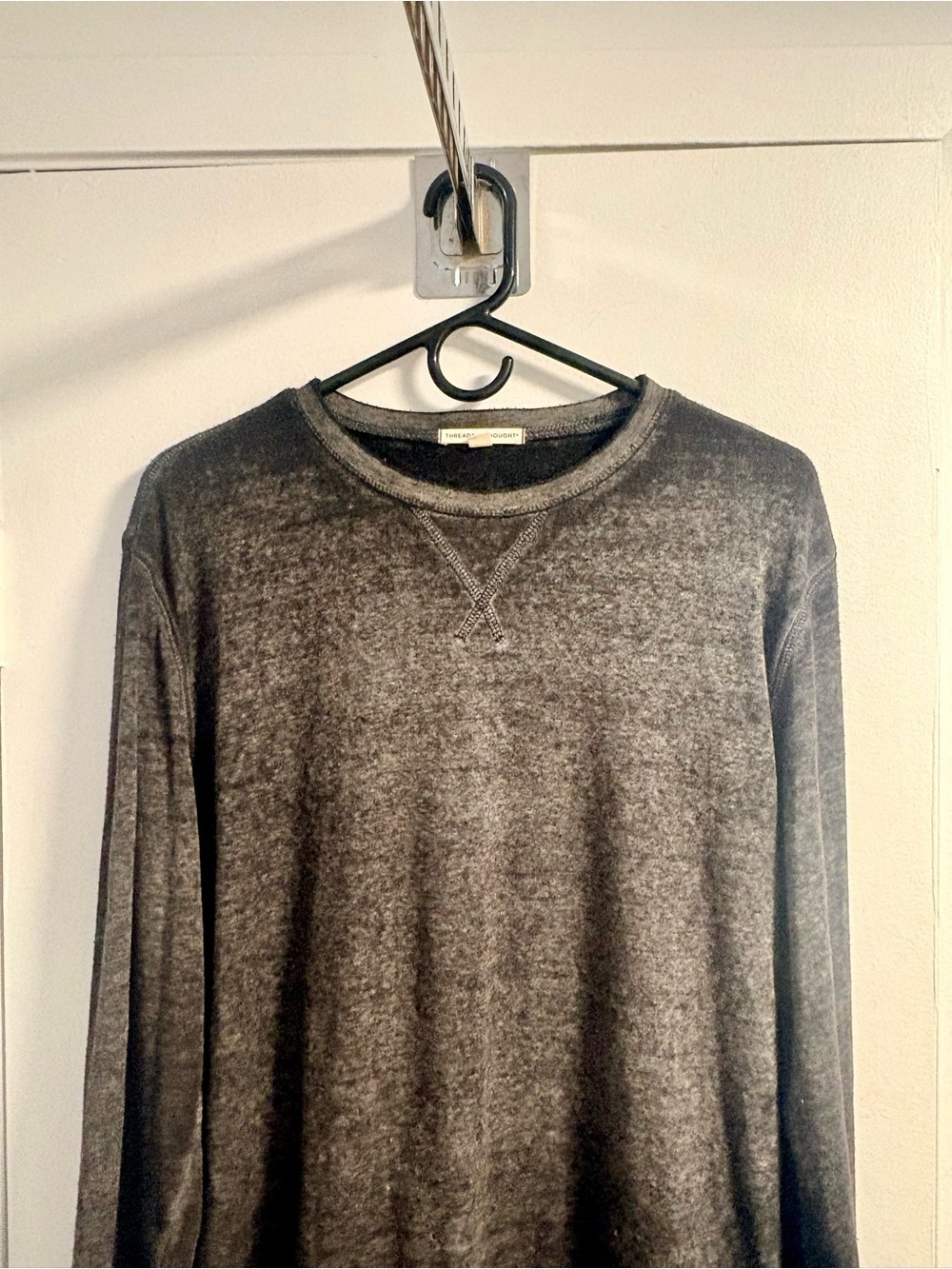 Thread 4 Thought Crewneck- M - Picture 3 of 3